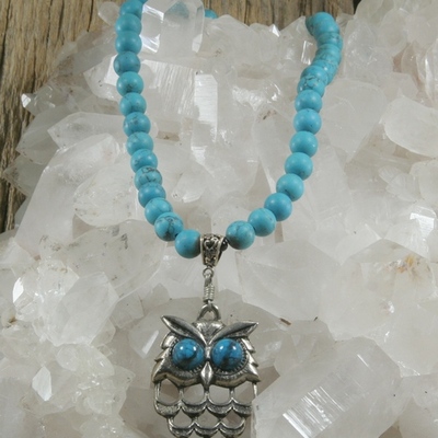 Dyed howlite necklace with owl pendant