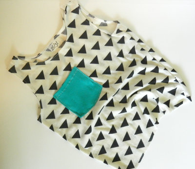 Triangle Tank with Teal Pocket