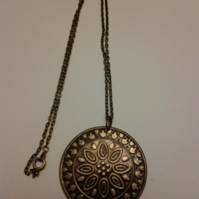 Chain necklace with charm  - Thumbnail 5