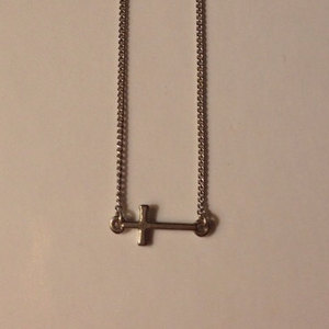 Tiny cross necklace / delicate / pretty necklace - Thumbnail 2