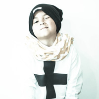  Cross Sweater New Fall Winter 2014 Black & White - Thumbnail 1