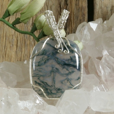 Moss agate pendant