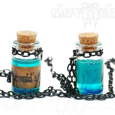 Treasure bottle necklace(mermaid's tears)