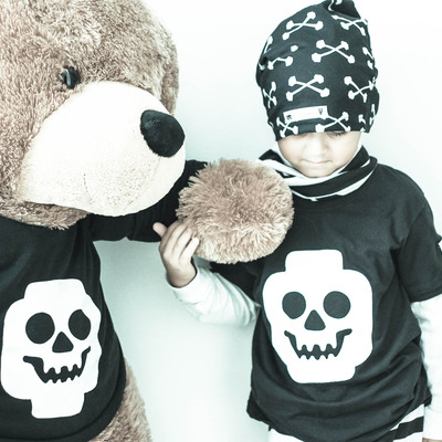 Limited edition skeleton minifigure head t-shirt halloween new lego