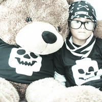 Limited Edition Skeleton Minifigure Head T-shirt Halloween New Lego - Thumbnail 1