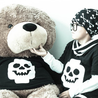 Limited Edition Skeleton Minifigure Head T-shirt Halloween New Lego - Thumbnail 2