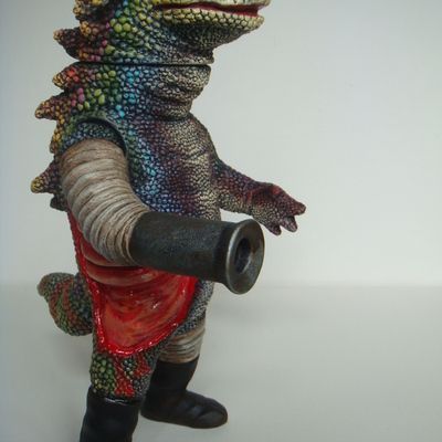 Yamomark bazooka vinyl figure