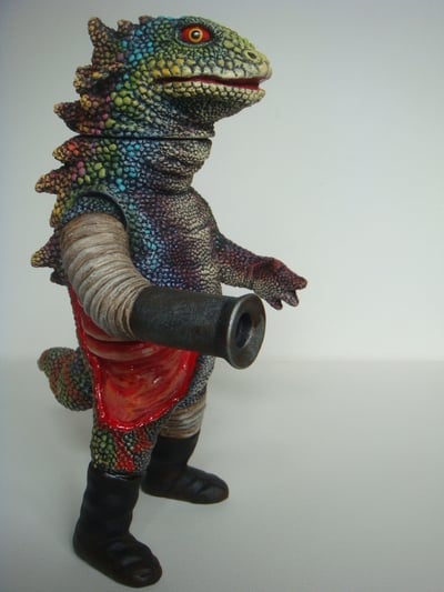 Yamomark bazooka vinyl figure