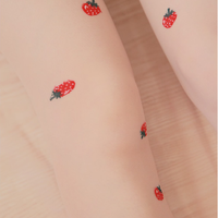 Kawaii Strawberry Stockings - Thumbnail 2