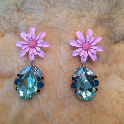 Pinky earrings