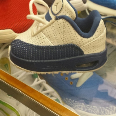 Toddler air jordan comfort max 12s