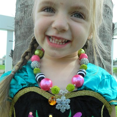 Frozen inspired chunky necklaces/coronation day/bubblegum beads/girls jewelry