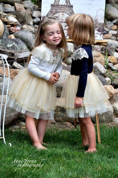 Lilly and Lola Go To Parée!