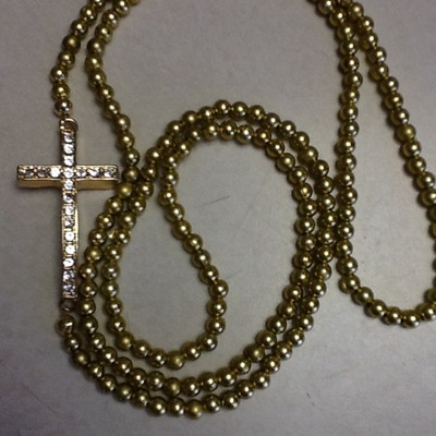 Gold beaded necklace 