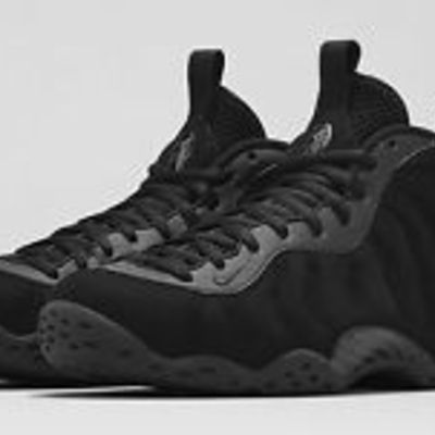 Nike air foamposite one triple black