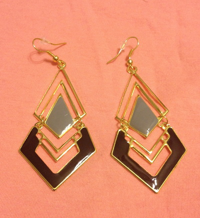Black dangle earring