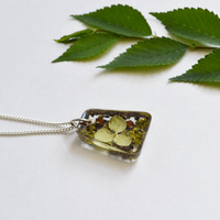 Bark Lichen Hydrangea Necklace, Flower Necklace, Nature Lover, Botanical Jewelry, Forest Jewelry Canadian Shop - Thumbnail 2