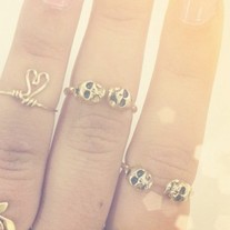 Crystal Skullie Ring - Thumbnail 1