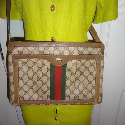Vintage authentic gucci handbag 