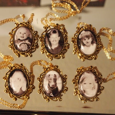 Bridesmaids bouquet brooches 