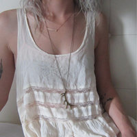 Long antler necklace in brass, Teevin  - Thumbnail 2