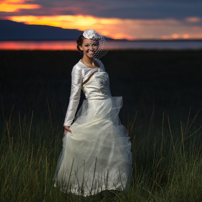 Silk bridal hat with vintage veiling 