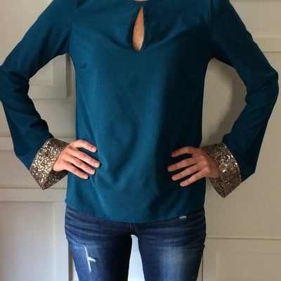 Turquoise keyhole top