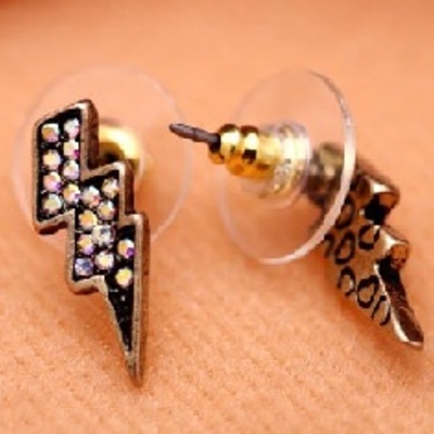 Sparkling lightning bolt stud earrings