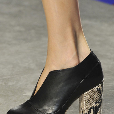 Thakoon python embossed booties size 38