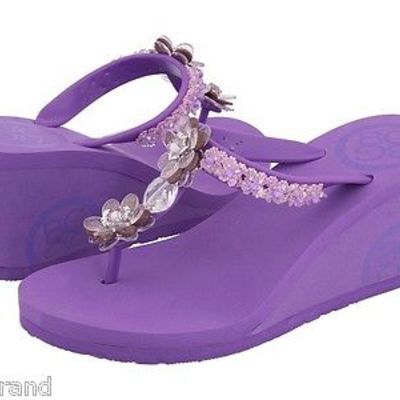 Bcbgeneration bella 2 purple rubber woman sandals size 8m