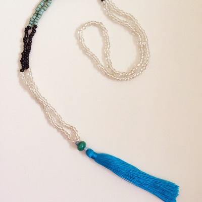 Tasseled necklace