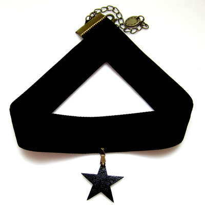 Mathilda // Star Choker necklace