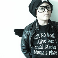 Ain't No Woman Alive That Could Take My Mama' s Place  T-Shirt Top New Monochrome - Thumbnail 1