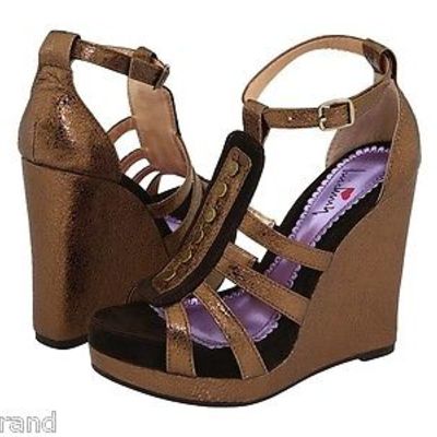Luichiny sin amen brown/bronze ladies sandals size 8m last one