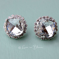 Classic Wedding Post Earrings Swarovski Crystal Rhinestone - E164 : Luxe in Bloom - Thumbnail 2