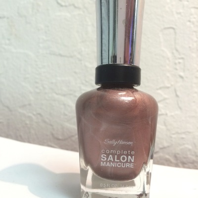 Sally hansen - raisin the bar