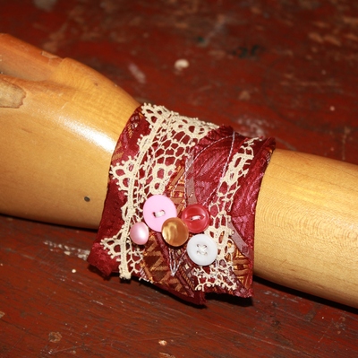 TC101 Kneck Tie Wrist Cuff