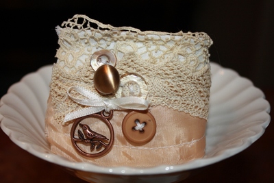 TC103 Kneck Tie Wrist Cuff