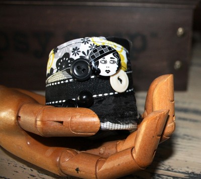 TC119 Kneck Tie Wrist Cuff