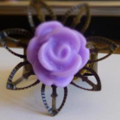 Purple rose ring