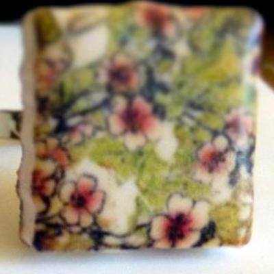 Vintage tile ring