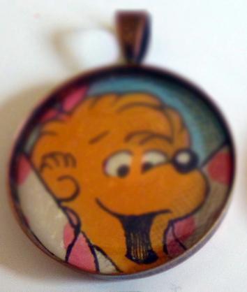 Sister bear bronze pendant