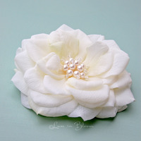 Wedding Hair Piece, Bridal Floral Headpiece, Bridal Hair Flower - Style RF708 : Luxe in Bloom - Thumbnail 3