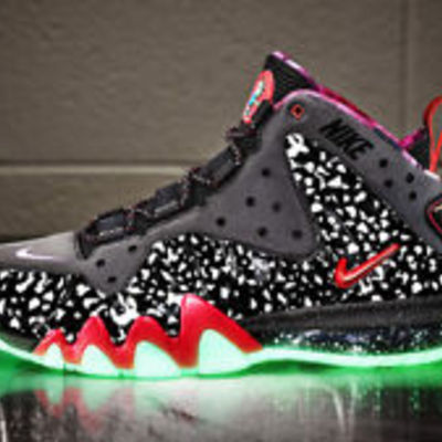 Barkley posite area 72 (all-star game shoe) glow in the dark soles