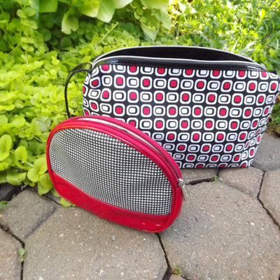 Set of 2 vintage makeup bags, plaid cosmetic case totes