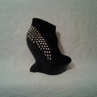 Vintage - Studded Wedgeless Heel - Thumbnail 1