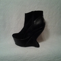 Vintage - Studded Wedgeless Heel-2