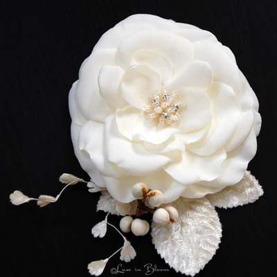 Wedding hair flower romantic bohemian bloom - style # sf203 : luxe in bloom