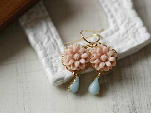 jess. soft pink dangle earrings.