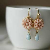 jess. soft pink dangle earrings. - Thumbnail 1